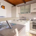 Front In With Sauna Appartamento